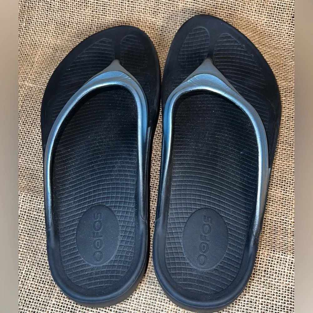 OOFOS Black and Silver Women's Sandals - Picture 4 of 5